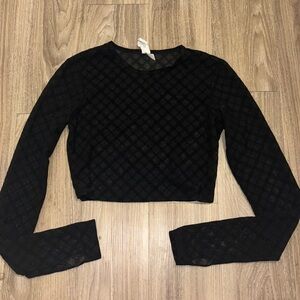 Gently used alo crop top